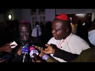 Fridolin Cardinal AMBONGO, Archevêque de Kinshasa, RDC - Mgr Jean MBARGA, Archevêque de Yaoundé